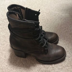 Freebies boots
